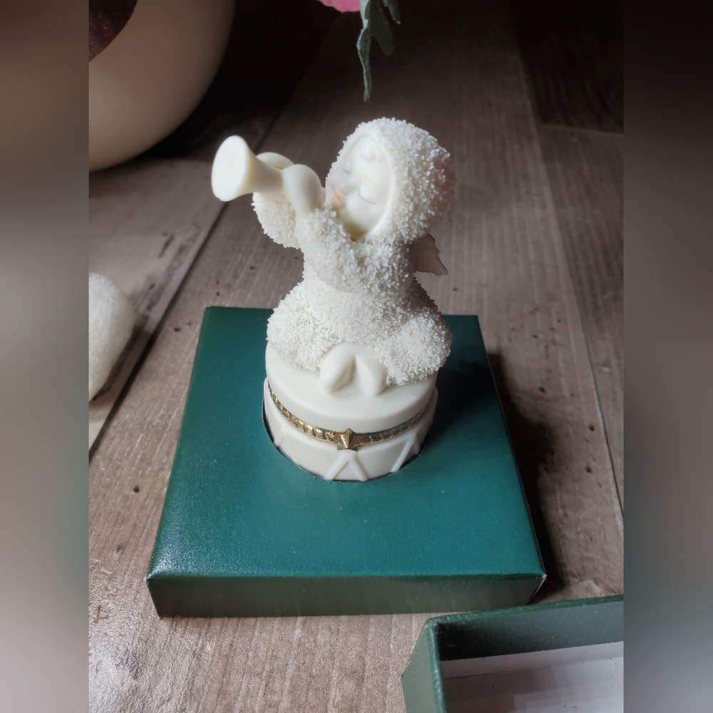 NWT Department 56 Snowbabies "Celebrate" Bisque Porcelain Hinged Box 68847